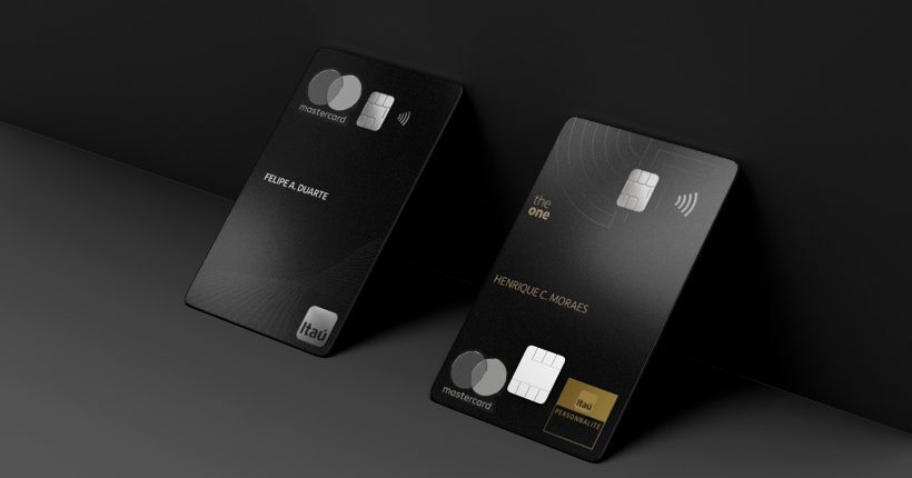 https://www.melhorescartoes.com.br/wp-content/uploads/2022/09/cartao-credito-itau-the-one-mastercard-black-capa-820x430.jpg