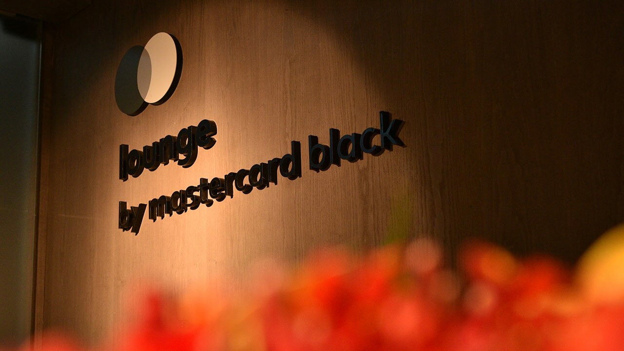 Sala VIP Mastercard Black - Aeroporto Internacional de Guarulhos, São Paulo.